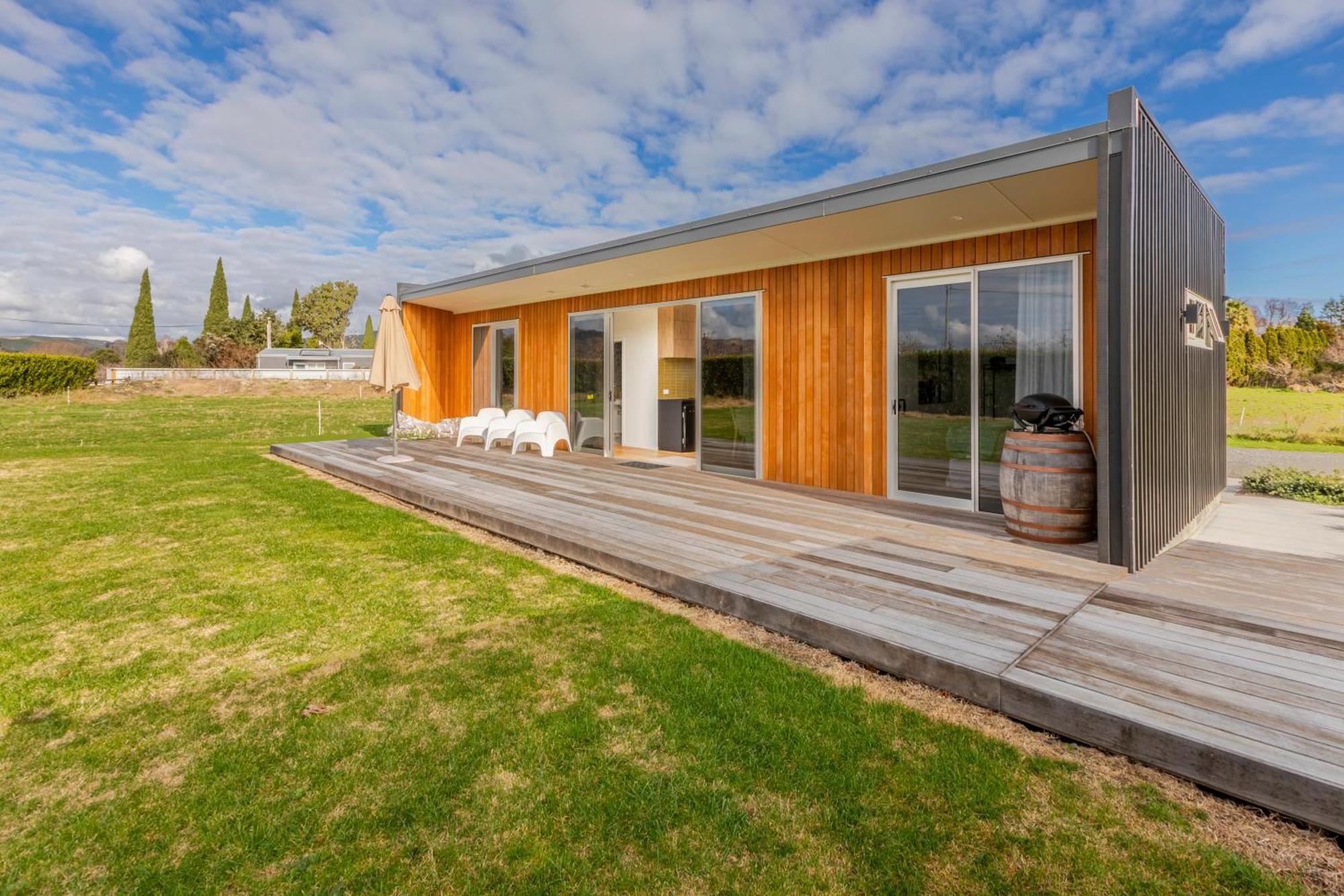 Sublime Nooks Hotel Havelock North Exterior photo